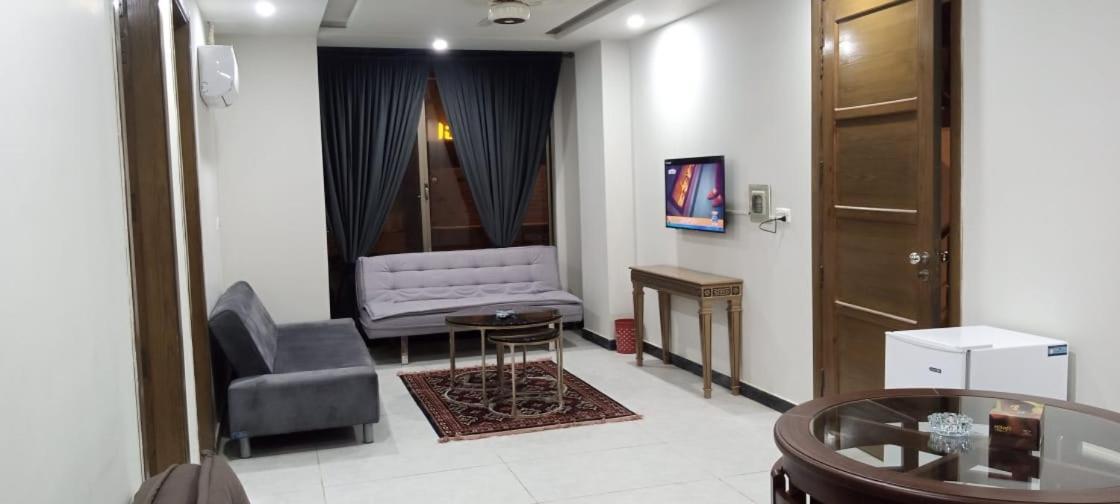 Northern Suites Bahria Town ราวัลปินดี ภายนอก รูปภาพ